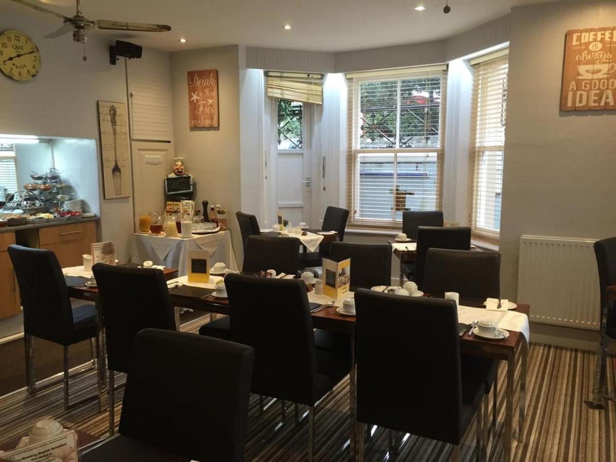 The Mowbray Couette-café