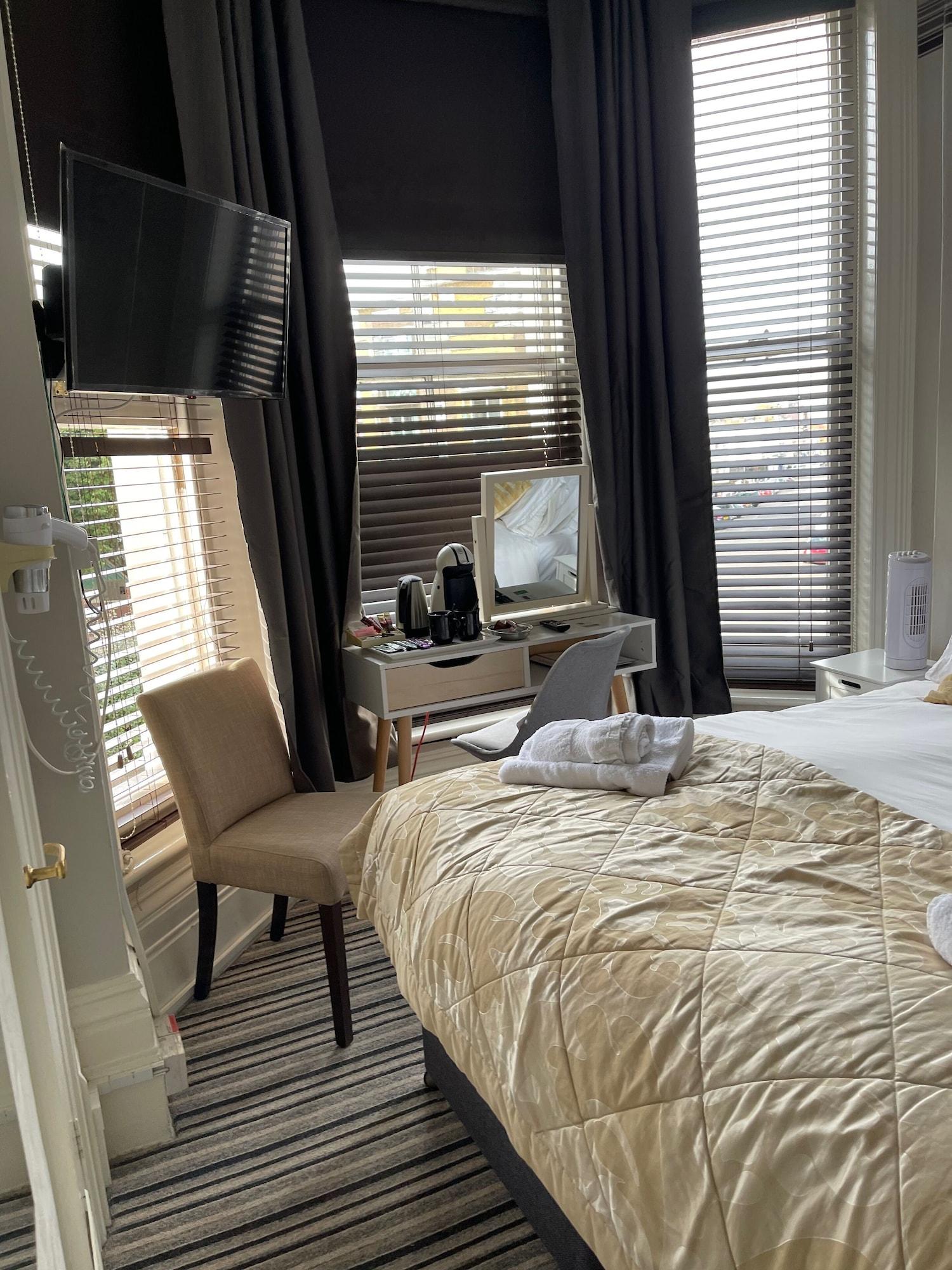 The Mowbray 4* Истбурн